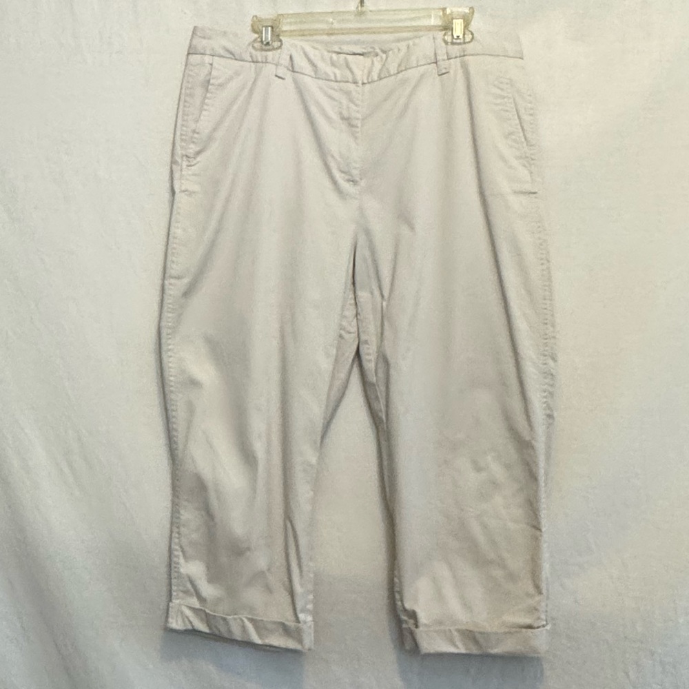 B-229 Laura Scott PLUS SIZE 16 Cream Flat Front Khaki Capris‎